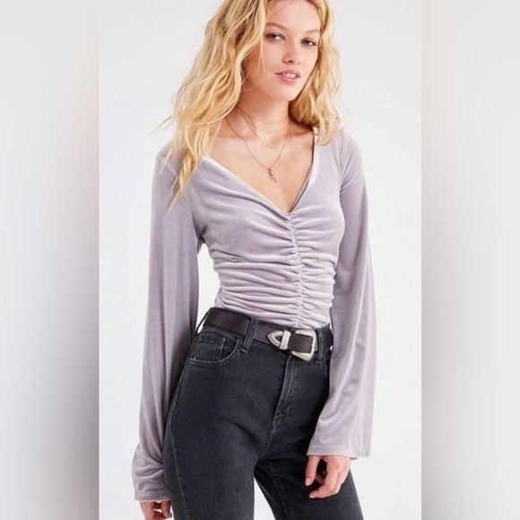 Urban Outfitters Marie Cinched V-Neck Velvet Top size M Medium - Picture 1 of 13